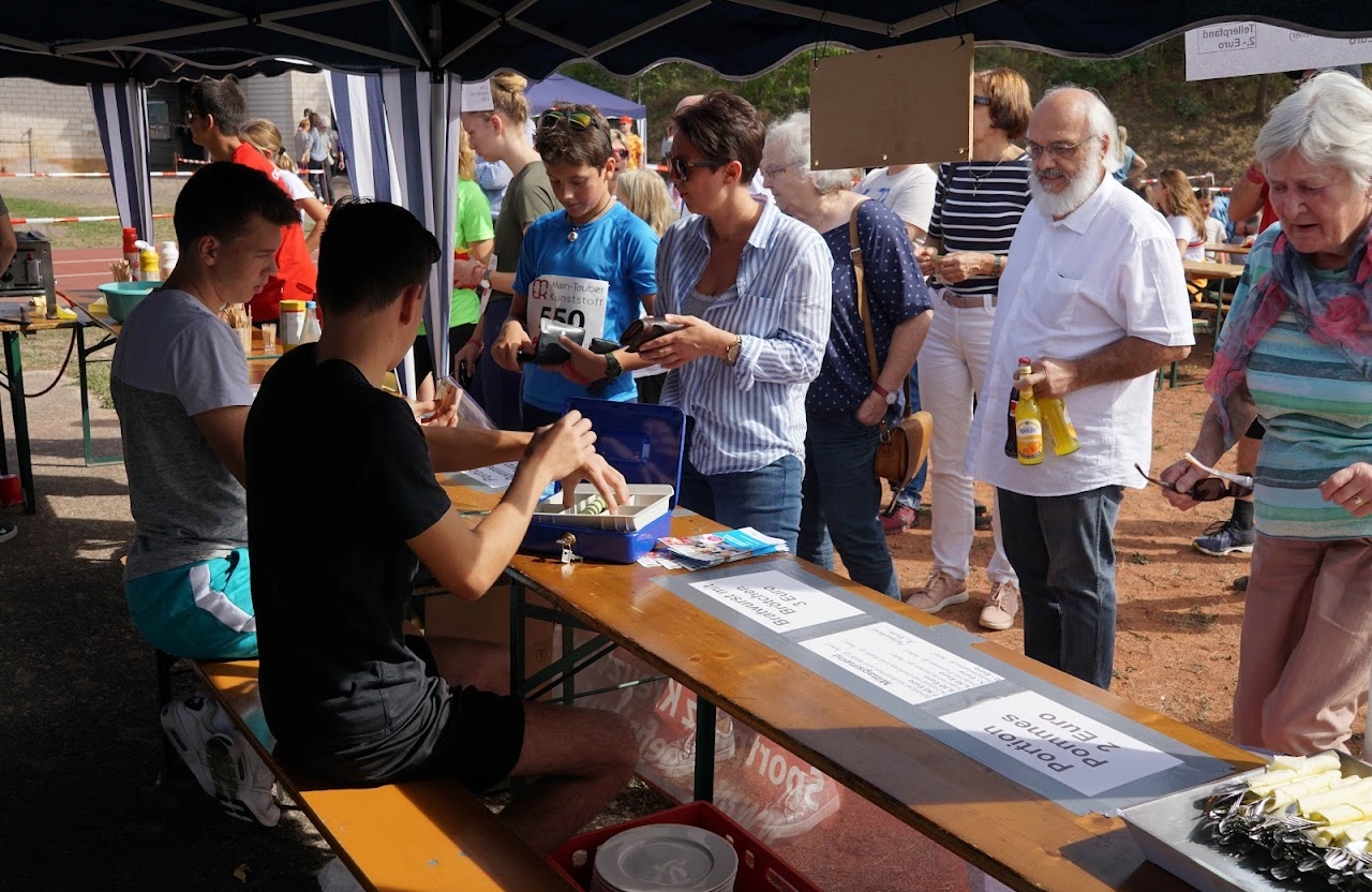 Bild vom 11. Benefizlauf im Jahr 2019. Dies ist das 89. Bild.